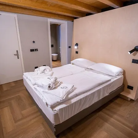 La Meridiana 4* コステロマーノ