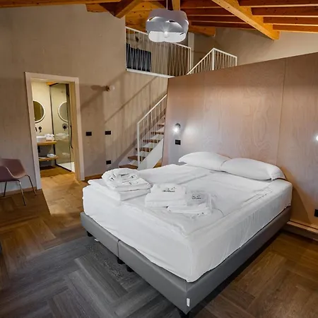 ベッド・アンド・ブレックファスト La Meridiana 4*