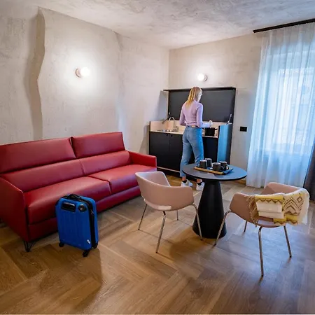 ベッド・アンド・ブレックファスト La Meridiana 4*